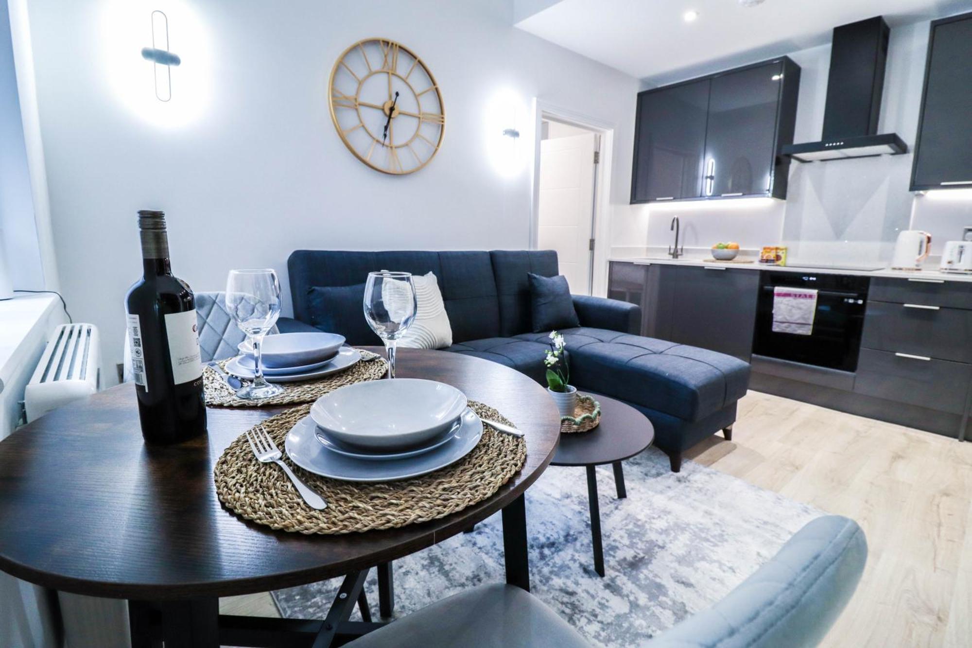 היי וויקומב Modern 1-Bed Apartment In Buckinghamshire With Free Wifi, Parking & Garden מראה חיצוני תמונה