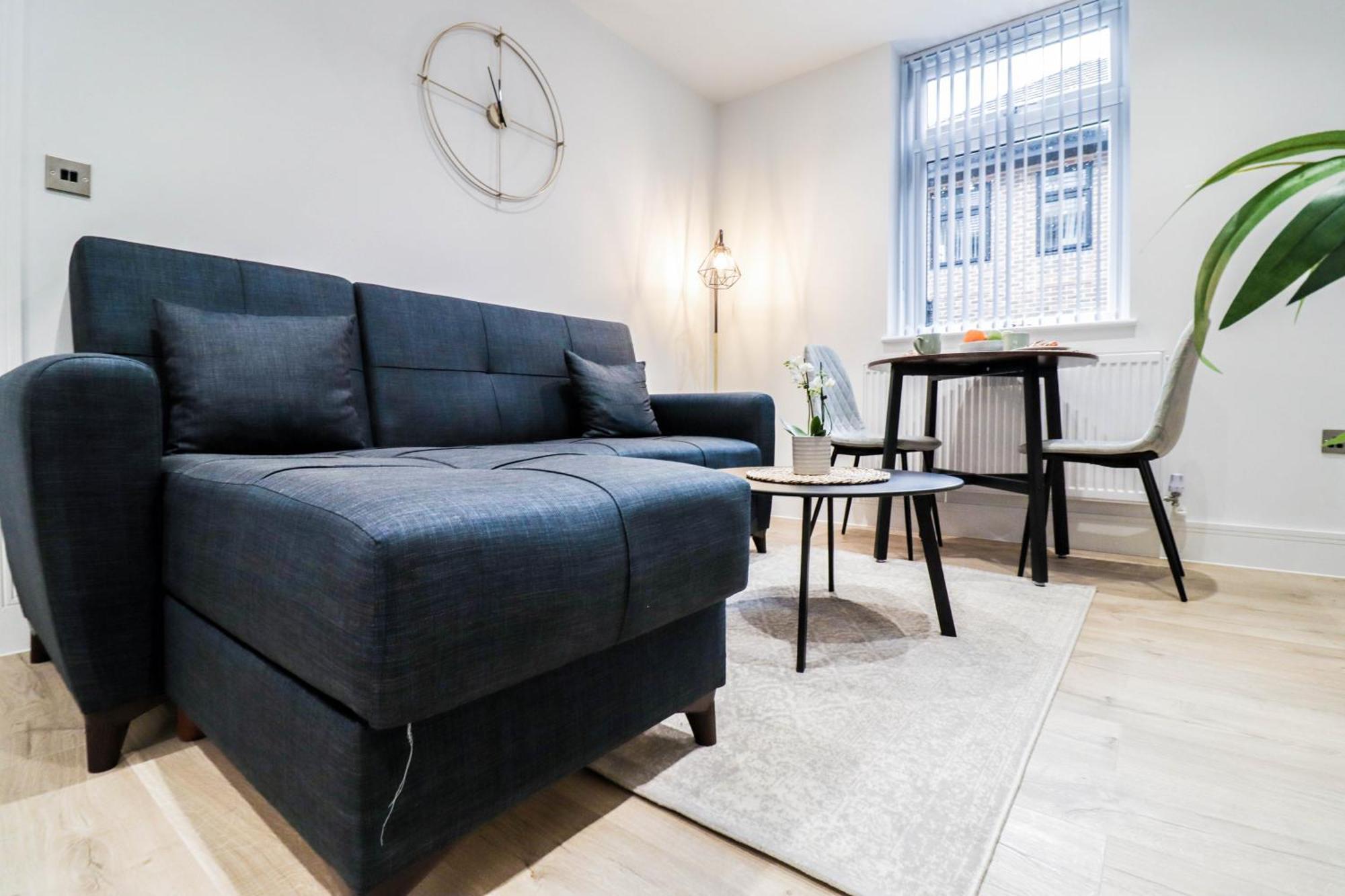 היי וויקומב Modern 1-Bed Apartment In Buckinghamshire With Free Wifi, Parking & Garden מראה חיצוני תמונה