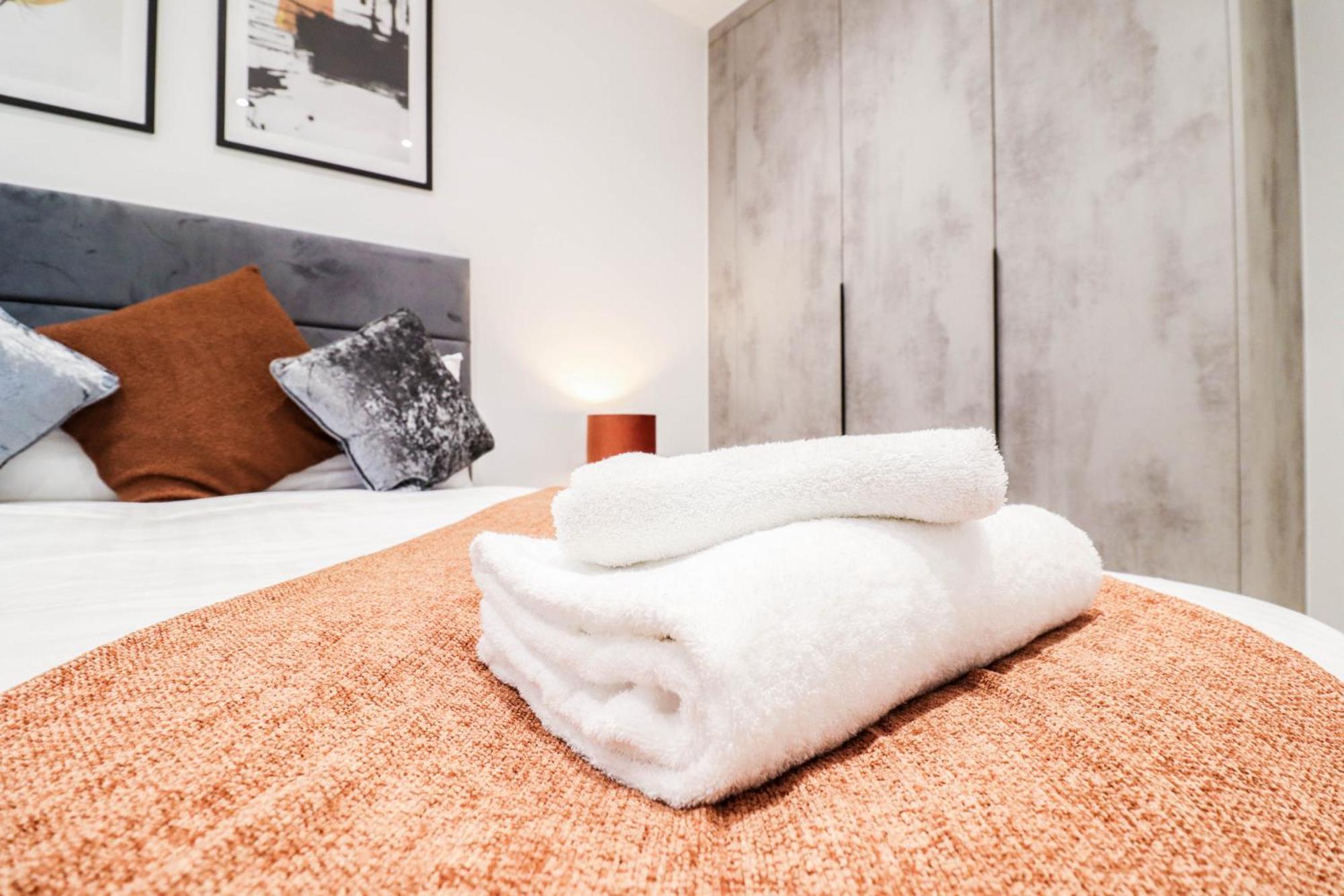 היי וויקומב Modern 1-Bed Apartment In Buckinghamshire With Free Wifi, Parking & Garden מראה חיצוני תמונה