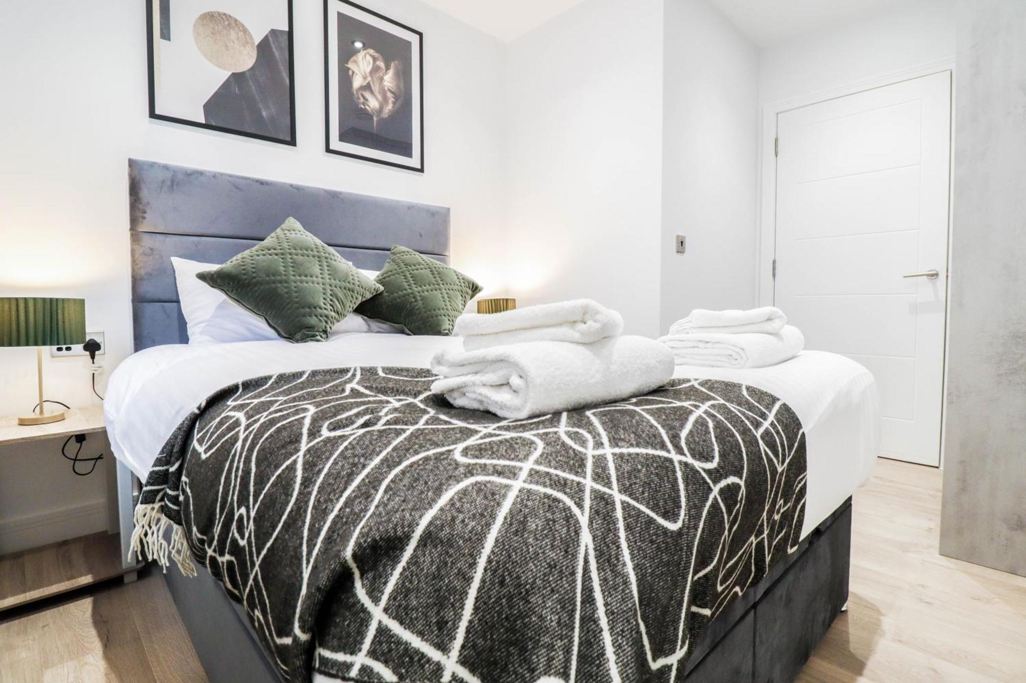 היי וויקומב Modern 1-Bed Apartment In Buckinghamshire With Free Wifi, Parking & Garden מראה חיצוני תמונה