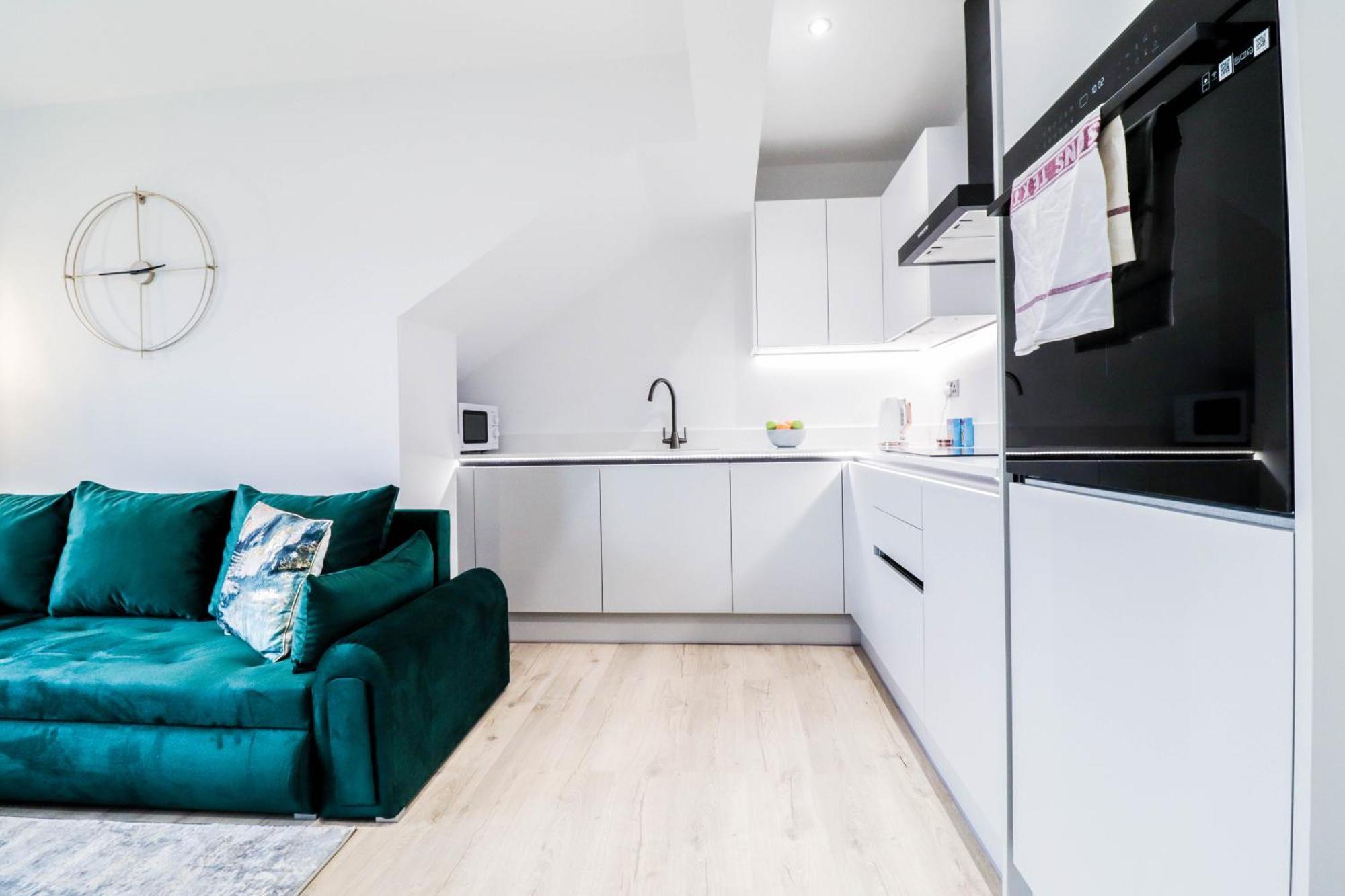 היי וויקומב Modern 1-Bed Apartment In Buckinghamshire With Free Wifi, Parking & Garden מראה חיצוני תמונה