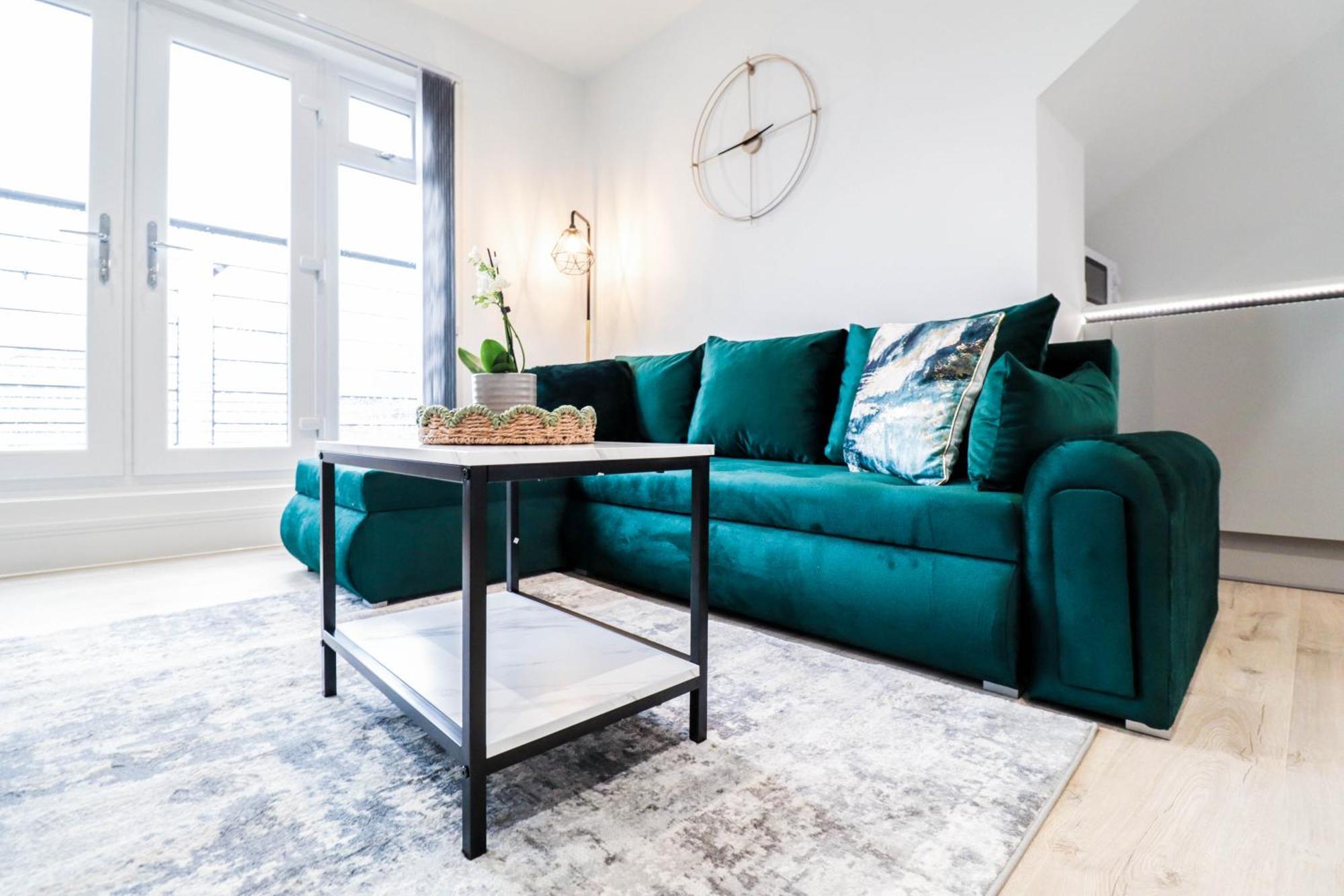 היי וויקומב Modern 1-Bed Apartment In Buckinghamshire With Free Wifi, Parking & Garden מראה חיצוני תמונה