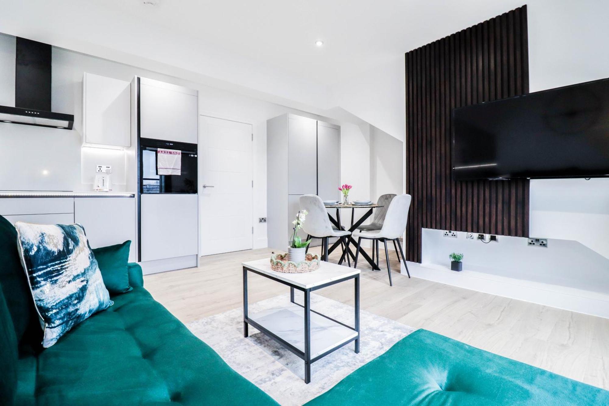 היי וויקומב Modern 1-Bed Apartment In Buckinghamshire With Free Wifi, Parking & Garden מראה חיצוני תמונה