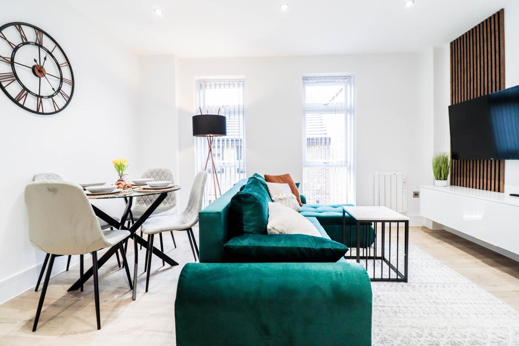היי וויקומב Modern 1-Bed Apartment In Buckinghamshire With Free Wifi, Parking & Garden מראה חיצוני תמונה